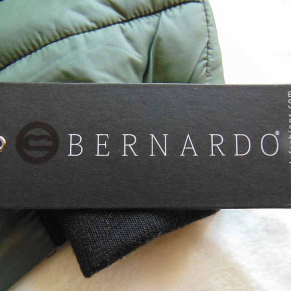 Bernardo Ultra-Light Bomber Jacket NWT - Picture 2 of 7